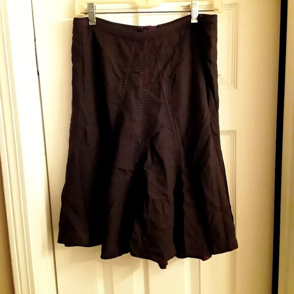 Women's skirt, charcoal w/mauve stitching and liner, size 6 - Picture 1 of 3